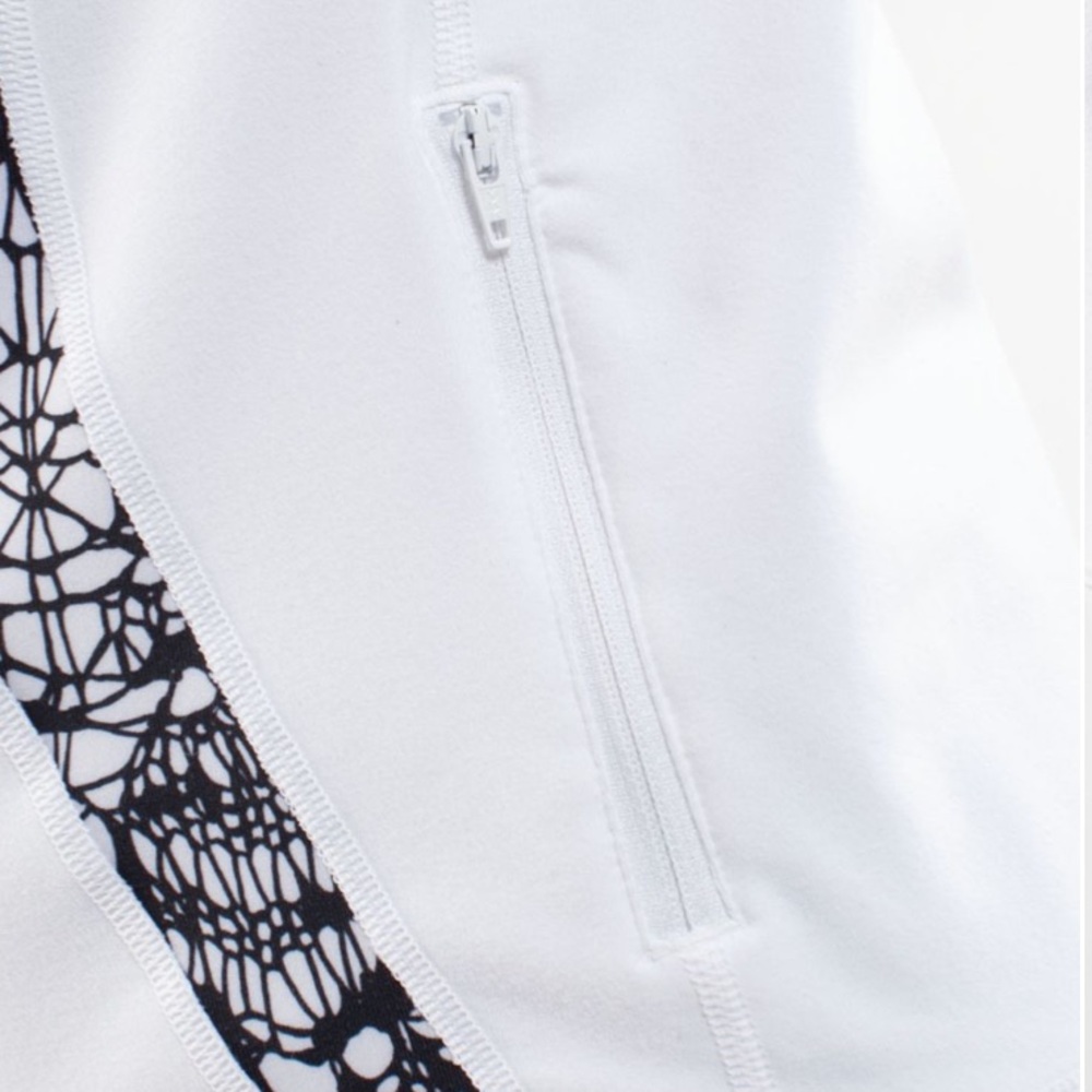 Lululemon Stride Jacket *Brushed in White/White Black Glacier Lace Size 6‎ - Picture 4 of 11